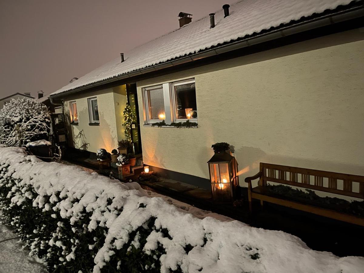 Appartement Region Esslingen - Naehe Messe - Flughafen - Stuttgart - Wohnen Und Arbeiten Auf Zeit In 120M2 Wohlfuehlatmosphaere - Ab 3 Uebernachtungen - Geeignet Fuer 4 Pers Incl Kinder - Beistellbett Moeglich - Kinder Und Tiere Willkommen - Garage F Altbach Εξωτερικό φωτογραφία