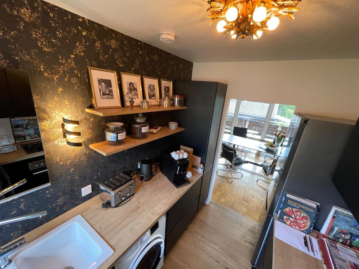 Appartement Region Esslingen - Naehe Messe - Flughafen - Stuttgart - Wohnen Und Arbeiten Auf Zeit In 120M2 Wohlfuehlatmosphaere - Ab 3 Uebernachtungen - Geeignet Fuer 4 Pers Incl Kinder - Beistellbett Moeglich - Kinder Und Tiere Willkommen - Garage F Altbach Εξωτερικό φωτογραφία