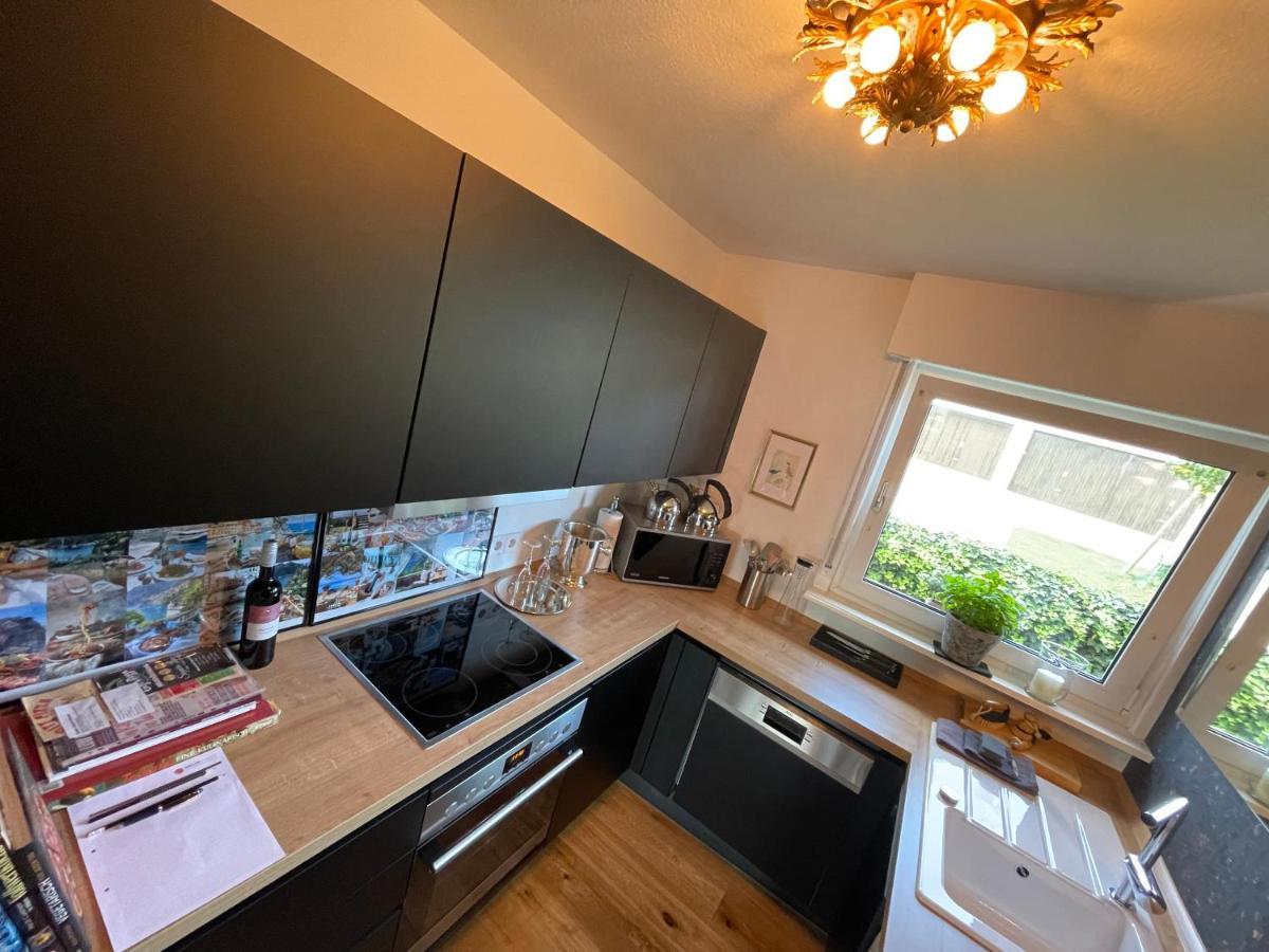 Appartement Region Esslingen - Naehe Messe - Flughafen - Stuttgart - Wohnen Und Arbeiten Auf Zeit In 120M2 Wohlfuehlatmosphaere - Ab 3 Uebernachtungen - Geeignet Fuer 4 Pers Incl Kinder - Beistellbett Moeglich - Kinder Und Tiere Willkommen - Garage F Altbach Εξωτερικό φωτογραφία